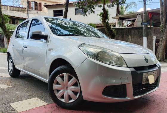 RENAULT SANDERO 1.0 AUTHENTIQUE 16V FLEX 4P MANUAL